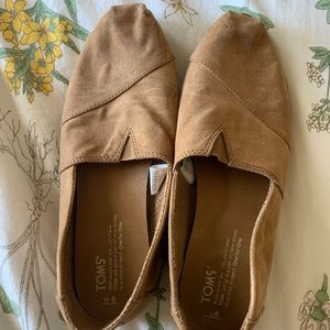 Toms Shoes Size 8